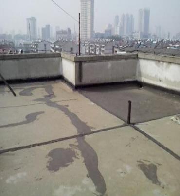 矿区漏水维修 楼顶漏水是什么原因，楼顶漏水维修方法是什么?